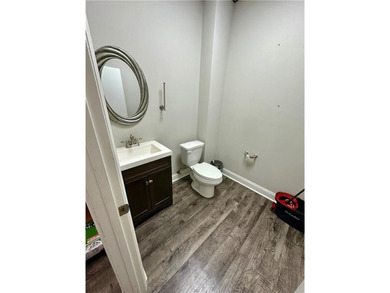 This prime commercial property presents an outstanding - photo 15