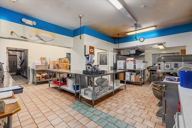 Here's your chance to own a versatile commercial property in a - photo 20