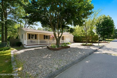 Welcome to this beautifully updated 3-bedroom 2 bath ranch in - photo 24