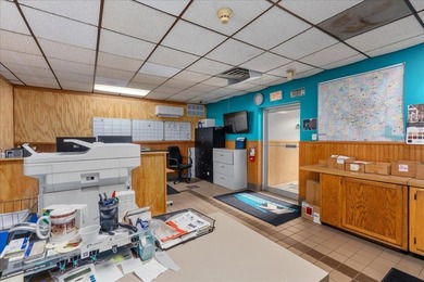Here's your chance to own a versatile commercial property in a - photo 37