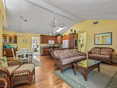 This beautiful beach house is being sold furnished, ready for - photo 8