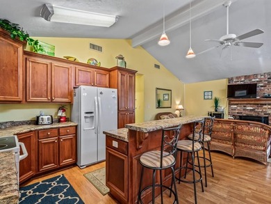 This beautiful beach house is being sold furnished, ready for - photo 9