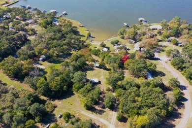 Lake Acreage For Sale in Jewett, Texas