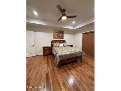 LOCATION LOCATION! WOW What a beautiful property we have here my - photo 13