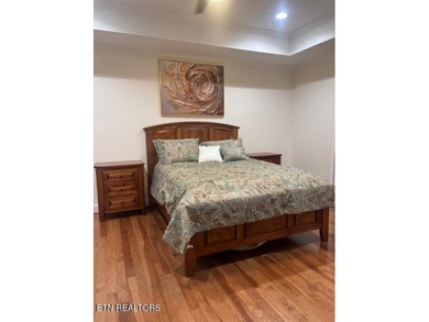 LOCATION LOCATION! WOW What a beautiful property we have here my - photo 14