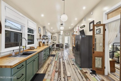 Beautifully restored historic cottage on one of the quietest - photo 17