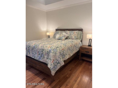 LOCATION LOCATION! WOW What a beautiful property we have here my - photo 18