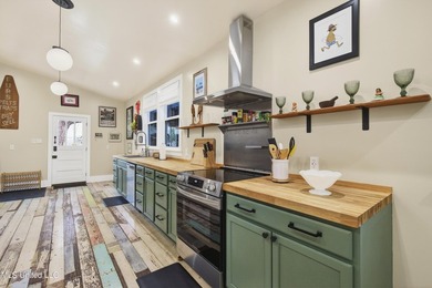 Beautifully restored historic cottage on one of the quietest - photo 19