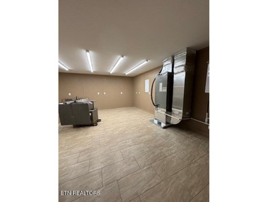 LOCATION LOCATION! WOW What a beautiful property we have here my - photo 27