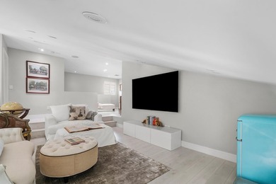 Welcome to this exceptional, fully upgraded 3-bedroom, 3.5-bath - photo 29