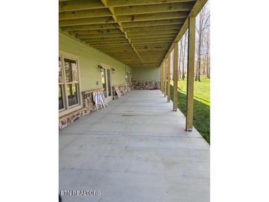 LOCATION LOCATION! WOW What a beautiful property we have here my - photo 32