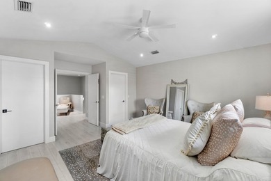 Welcome to this exceptional, fully upgraded 3-bedroom, 3.5-bath - photo 32