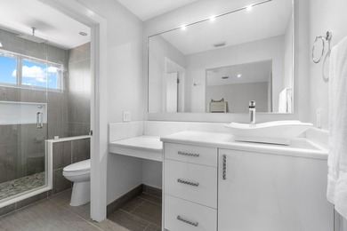 Welcome to this exceptional, fully upgraded 3-bedroom, 3.5-bath - photo 33