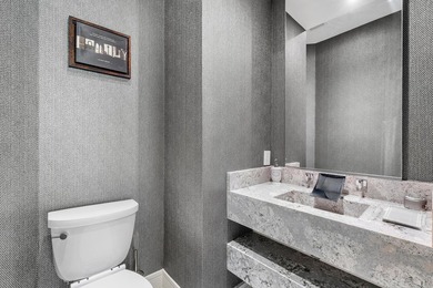 Welcome to this exceptional, fully upgraded 3-bedroom, 3.5-bath - photo 39