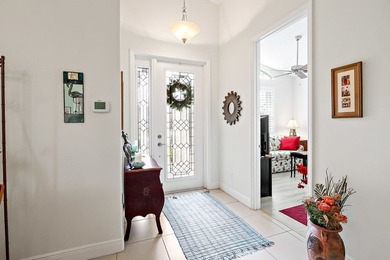 Impeccably maintained, one-owner residence offers 3-beds & - photo 5
