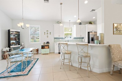 Impeccably maintained, one-owner residence offers 3-beds & - photo 6