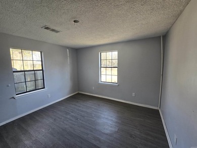 Perfect starter home or investment property. Located close to - photo 13