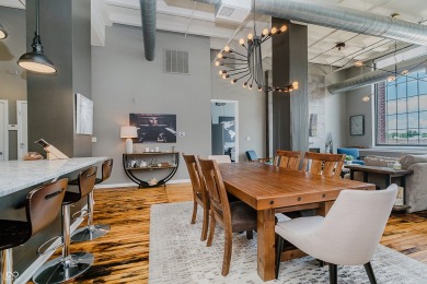 Live in the heart of downtown Indianapolis in this stylish and