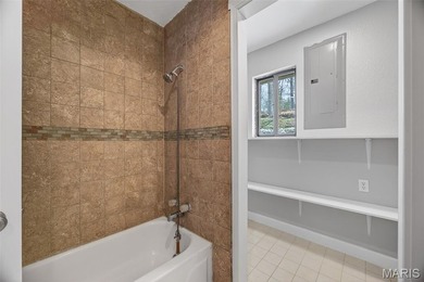 Vaulted ceilings, natural light, and quick lake access. This is - photo 14