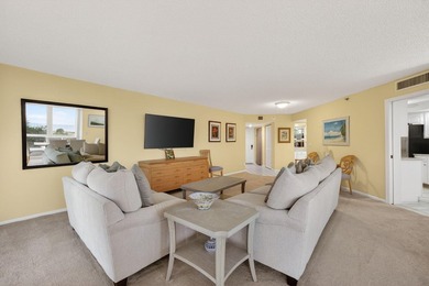 Beautiful 2 bedrrom 2 bath furnished condo in ''Seascape 1'' at - photo 16