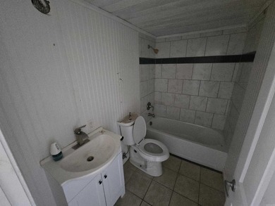Perfect starter home or investment property. Located close to - photo 18