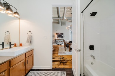 Live in the heart of downtown Indianapolis in this stylish and