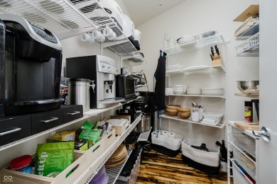 Live in the heart of downtown Indianapolis in this stylish and