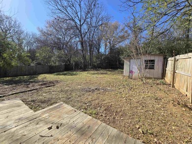 Perfect starter home or investment property. Located close to - photo 31