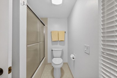 Beautiful 2 bedrrom 2 bath furnished condo in ''Seascape 1'' at - photo 35