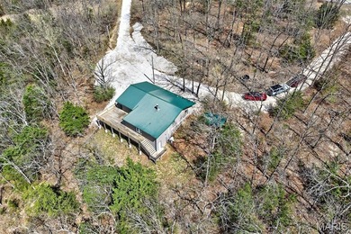 Vaulted ceilings, natural light, and quick lake access. This is - photo 41
