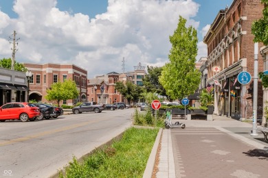 Live in the heart of downtown Indianapolis in this stylish and