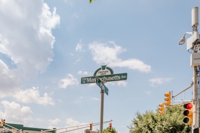 Live in the heart of downtown Indianapolis in this stylish and