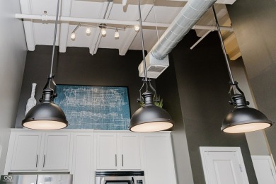 Live in the heart of downtown Indianapolis in this stylish and
