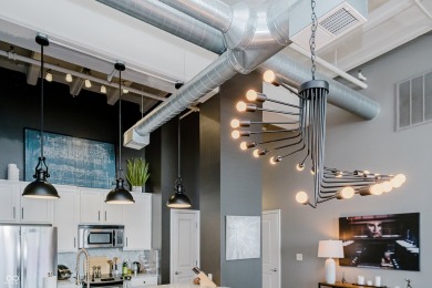 Live in the heart of downtown Indianapolis in this stylish and