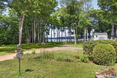 Welcome to your own private retreat on beautiful Gardner Lake! - photo 29