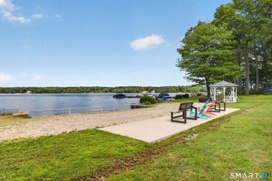 Welcome to your own private retreat on beautiful Gardner Lake! - photo 30