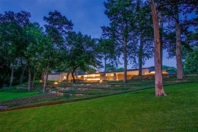 (private lake, pond, creek) Home For Sale in Dallas Texas