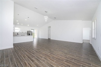 This beautiful 4-bedroom, 3-bathroom, 2,100 sq ft single-family - photo 11