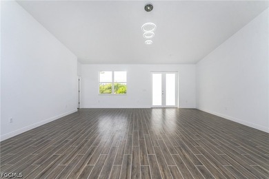 This beautiful 4-bedroom, 3-bathroom, 2,100 sq ft single-family - photo 13