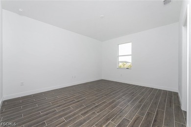 This beautiful 4-bedroom, 3-bathroom, 2,100 sq ft single-family - photo 22