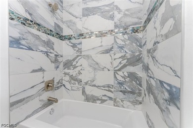 This beautiful 4-bedroom, 3-bathroom, 2,100 sq ft single-family - photo 24