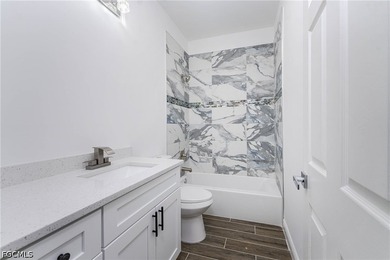 This beautiful 4-bedroom, 3-bathroom, 2,100 sq ft single-family - photo 26