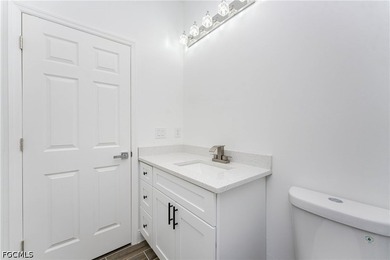 This beautiful 4-bedroom, 3-bathroom, 2,100 sq ft single-family - photo 27