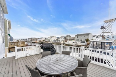 Stunning newer construction waterfront home in sought after - photo 28