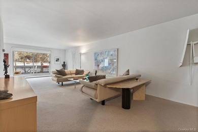 Only 30 minutes from Manhattan sits this gem of a building - photo 7