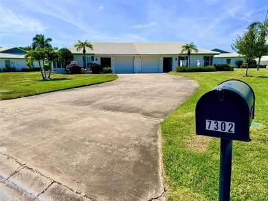 Village Green 55+ community located walking distance from Publix - photo 3