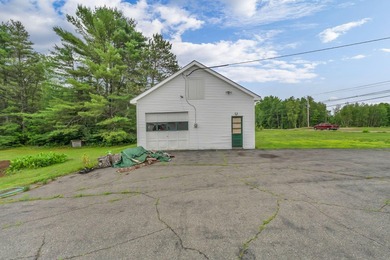 Charming Ranch Style home sitting on 22+/- acres in the small - photo 46