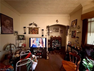 Exceptional opportunity to own a classic up-and-down duplex in - photo 6