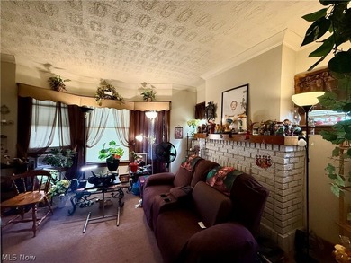 Exceptional opportunity to own a classic up-and-down duplex in - photo 7