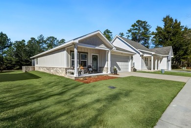 A must-see in Freeport! This 3-bedroom, 2-bath home with a flex - photo 4